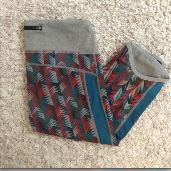 Fabletics rio run printed crop leggings - Picture 5 of 6